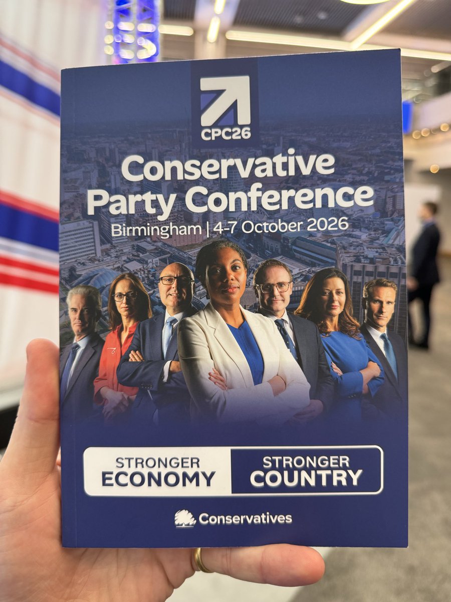 tomhfh's tweet photo. Compare and contrast. Tories emphasising the team. https://t.co/0XXDLFBxuO
