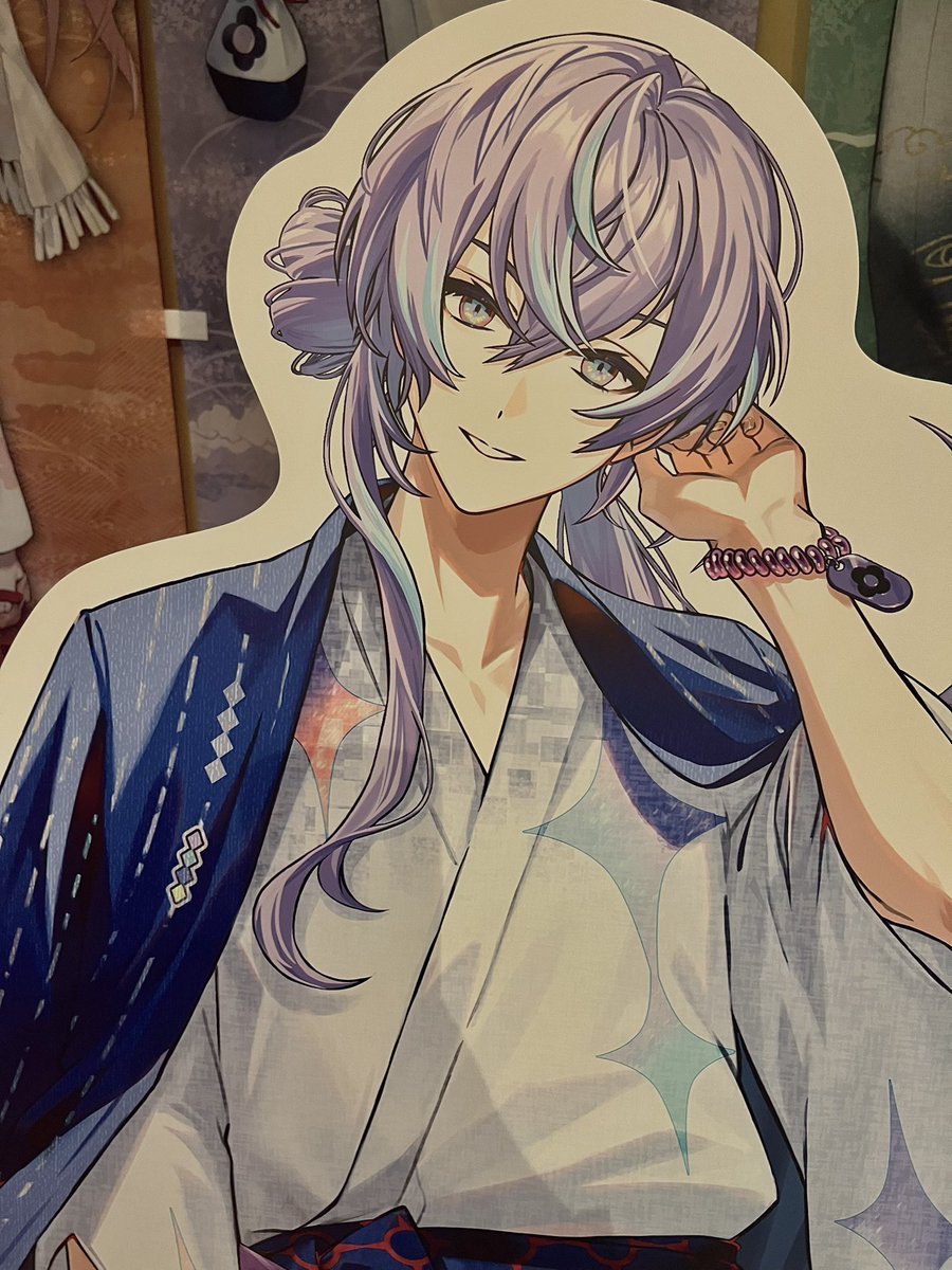 kyahoo_0910's tweet photo. これは2年前の極楽湯コラボの星導さんの写真 https://t.co/gCiZ2LyHXW