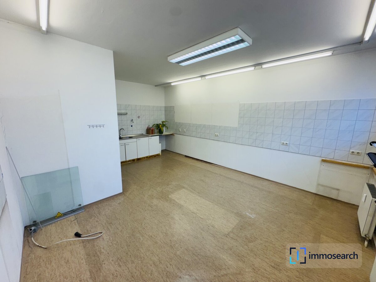 TraumImmos's tweet photo. 191 m² Gewerbefläche in der Marktpassage Spielberg: heller Verkaufsraum, mehrere Nebenräume und flexible Nutzung für Einzelhandel, Büro, Shared Office oder Dienstleistungen. Miete 1.099,21 EUR.
Mehr erfahren: https://t.co/GWtSO0GIuv
#Spielberg #Gewerbe #Büro #Praxis #Miete https://t.co/GyeAy7mtRc