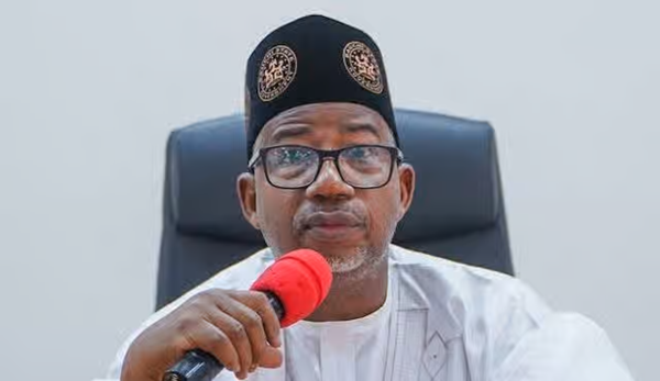 TheNationNews's tweet photo. Tinubu has done well, saved Bauchi from bandits, says Bala Mohammed dlvr.​it/TVnsmx https://t.co/bv3IYfcZrF