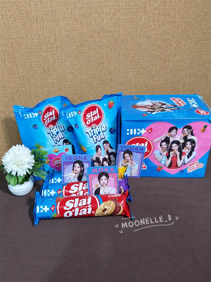 moonelle_0's tweet photo. Akhirnya dapet juga😭😭

#ILLITSukaSlaiOlai https://t.co/C8wLc9dl7k