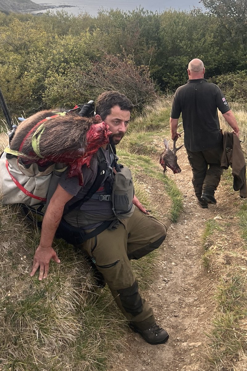 NDHuntSabs's tweet photo. Be warned if you’re walking the South West Coast Path you could come across armed men with a mutilated deer. A runner came across this horrifying scene on Saturday. Three men lounging on the footpath with a butchered stag stuffed in a rucksack swinging the severed head around. https://t.co/ikvO0ozsRf