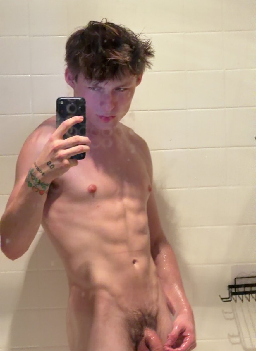 NathynTrees's tweet photo. shower s3x anyone? https://t.co/JzaJge9Stp