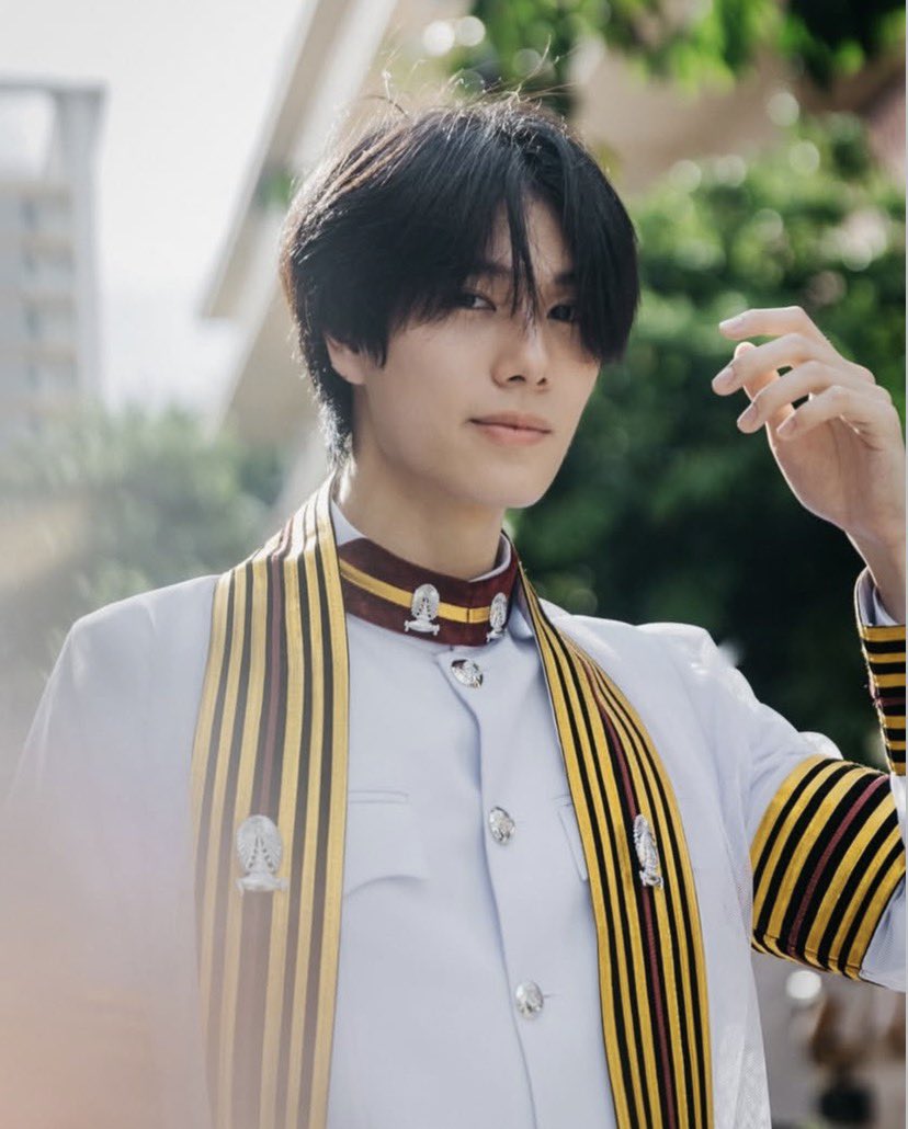Compositaepus's tweet photo. บัณฑิต                                      แฟนบัณฑิต https://t.co/hzTDO33z1Y