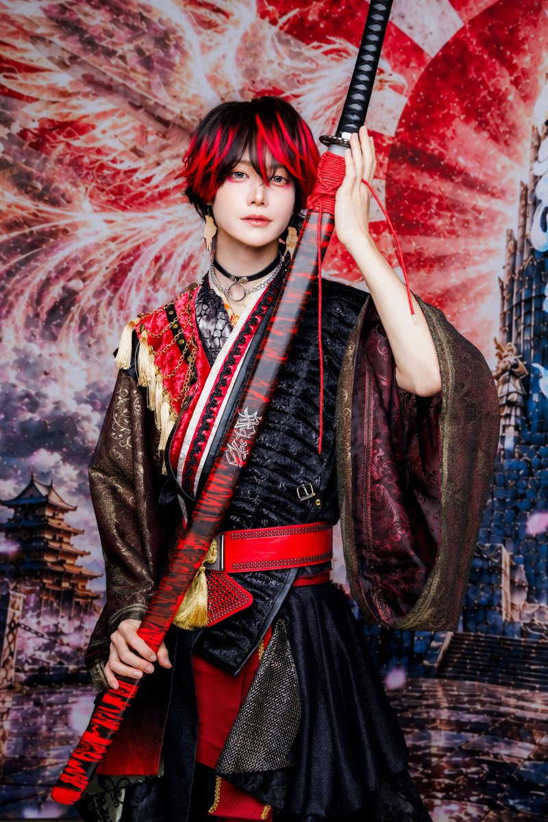 official_Ksly's tweet photo. ーーー剣豪スレイヤー第三期解禁ーーー

　　　　殺陣×アイドル

【紅色】壬生上沙(@KazusA_Ksly )
【蒼色】天斬大和(@yamato_Ksly )

　　　　個人アー写総合計
　　　▶RP＋♡＝1000達成◀

　　全体アー写を解禁。 https://t.co/MpFp9yujok