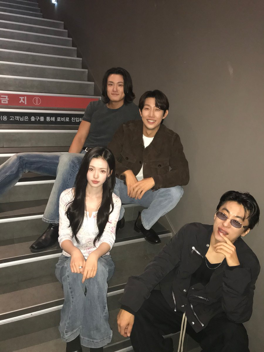 dan_ci8ne's tweet photo. 팀에 젠지가 있다는 거 정말 좋은 거구나 감사합니다 감사합니다 https://t.co/fK0uGOGEYu