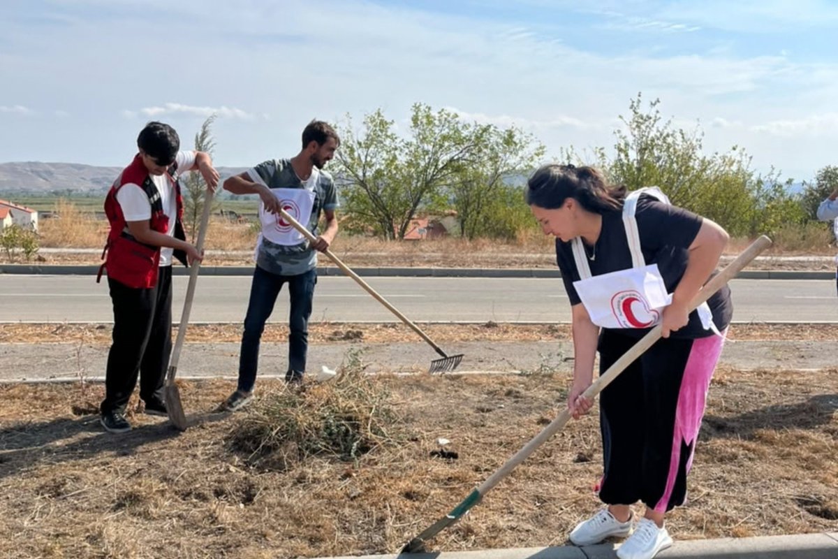 AzRedCrescent's tweet photo. On October 2, 2026, large-scale cleanup and improvement activities were carried out in the courtyard and on the surrounding roads of the medical center in Shukurbayli village, Jabrayil district. This initiative was conducted by volunteers from the Azerbaijan Red Crescent Society. https://t.co/shMY8k4J87