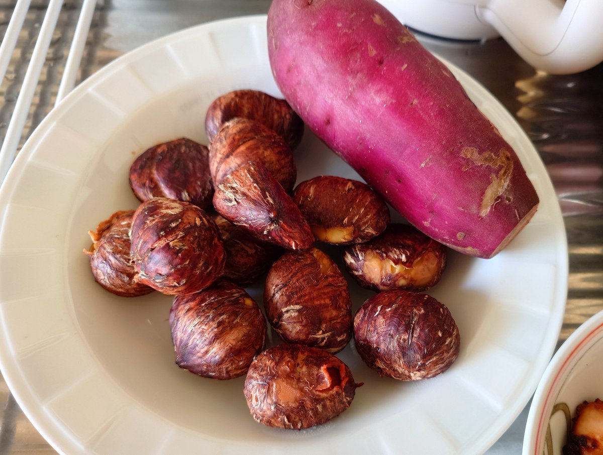 spruce2015's tweet photo. 栗と芋もらったので蒸した🌰🍠✨️😊 https://t.co/K9zJ5nRhvj