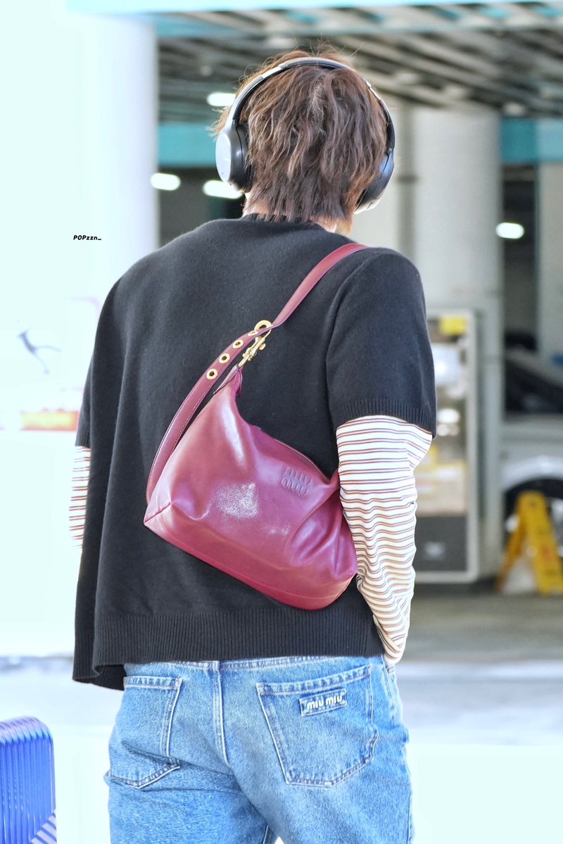POPzzn_'s tweet photo. 261006 ICN

👑👑

#연준 #YEONJUN #ヨンジュン
#YEONJUNxMiuMiu #MiuMiuSS27
#투모로우바이투게더 #TXT https://t.co/KBYrqOeq5s