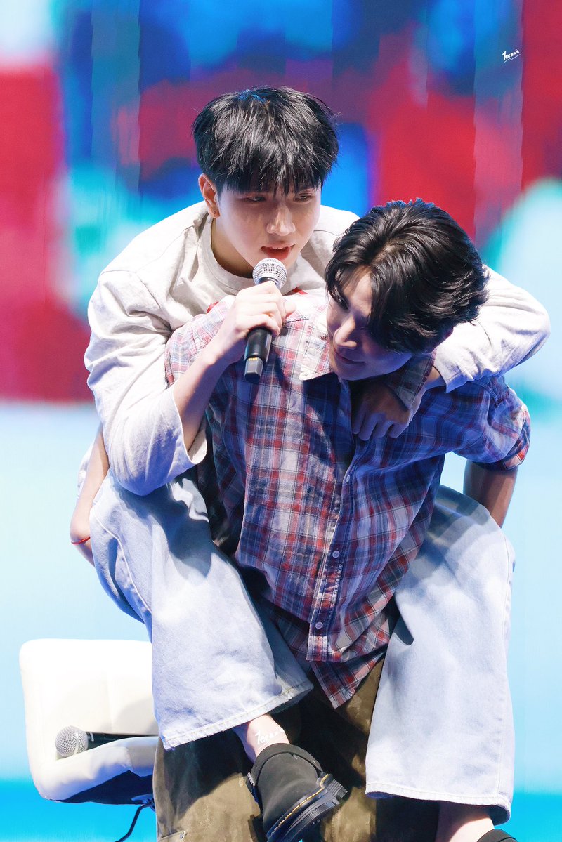 teenniizlk36's tweet photo. ยิ่งบ้วน ยิ่งเขิน งง🤭

TALAY GOONG LOVEABLE FS

#GMMTVFANIVAL2026HappyFamilyxSK
#WEIRDO101SeriesLive
#sea_ta_lay  #keenkeno https://t.co/orXTCyXU6K