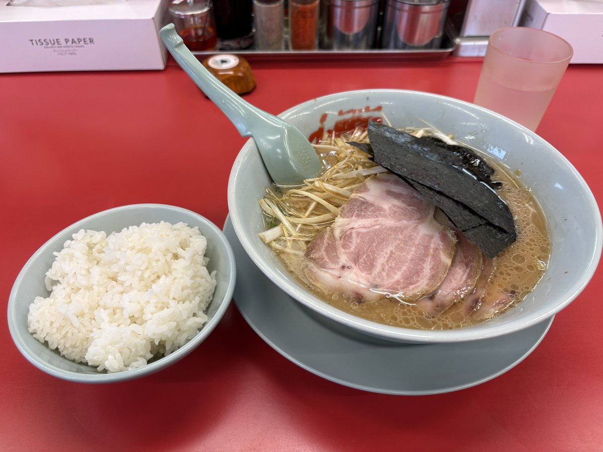 umachan718's tweet photo. 盛岡市東仙北
ラーメン山岡家　岩手盛岡店
醤油ネギチャーシュー麺　1,130円
半ライス 170円 https://t.co/QKEyajXh1o
