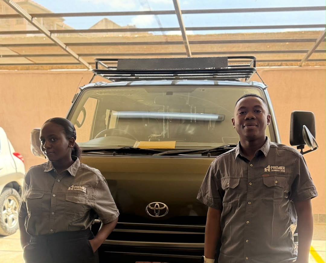 PremierSilverba's tweet photo. Meet part of Priemier Silverback Safari crew trained , certified and ready to make your safari smooth .
No outsourcing drivers. No freelance guides . 
Our own team , our own cars. 
That's the Premier difference.

#Safariteam #VisitUganda #WhyWeLead https://t.co/arqyplRvDZ