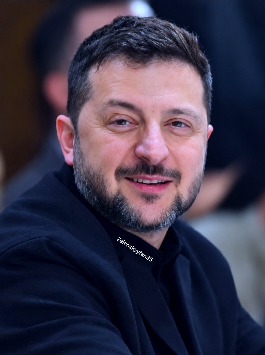 ILoveUkraine90's tweet photo. I absolutely LOVE the hate comments whenever I post President Zelenskyy The fact that people get so worked up over who I admire is genuinely hilarious. 🤣 Keep the comments coming, because youre only making me laugh even more and if you think the hate is going to make me stop posting him think again 😉 I’ll post who I want support who I want and admire who I want. Your hate won’t change a thing! 😂💪🇺🇦