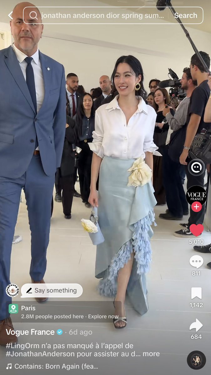 lingling_fans's tweet photo. ขอแรงช่วยบูสต์เอ็นเกจสื่อใหญ่นี้หน่อยค้าบทุกคนนนน
Let’s get this post the engagement it deserves! 🔥

TikTok : Vogue France

🔗 https://t.co/EoUj3YsVUa
#LinglingKwong @linglingsirilak
#Dior @Dior #DiorSummer27 
#LingOrmDiorSummer27 #PFW https://t.co/NZuagkcD10
