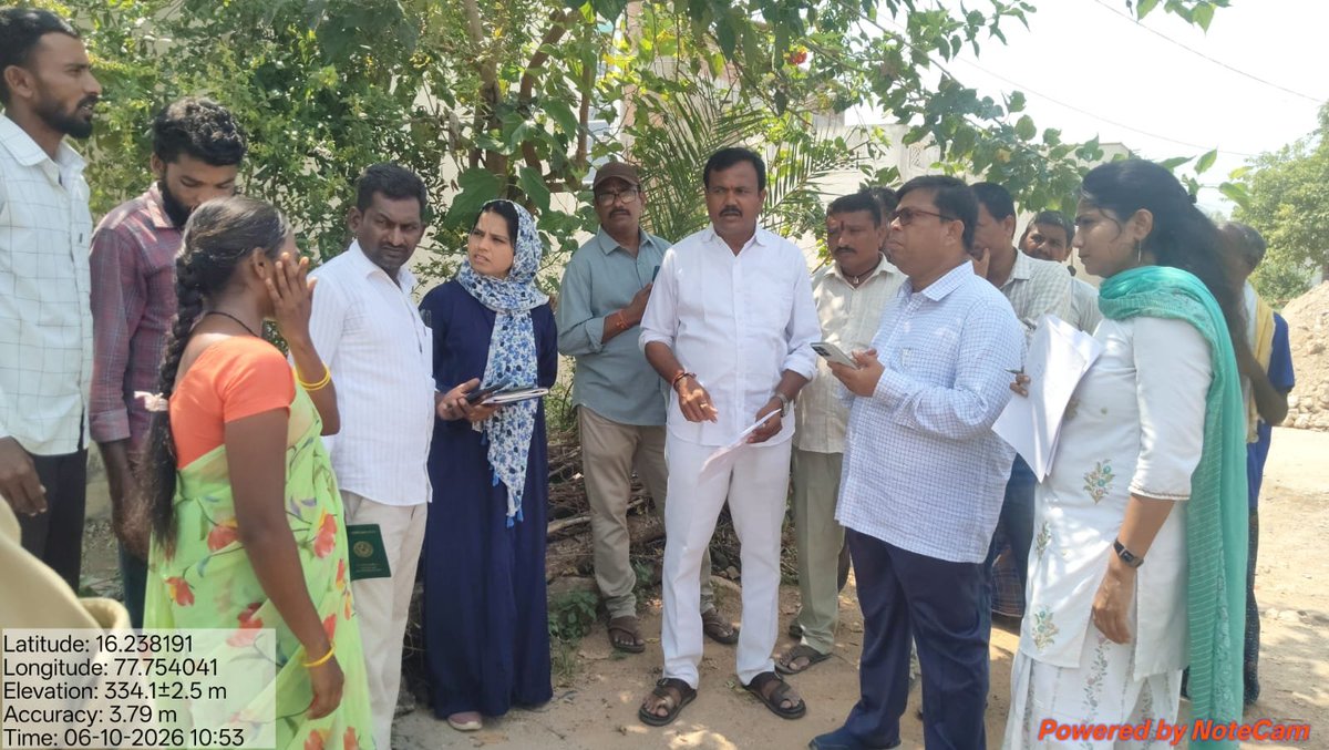 SrinivasuluGo19's tweet photo. గోనుపాడు గ్రామంలో పెన్షన్ల పరిశీలన
గోనుపాడు గ్రామంలో సర్పంచ్ శ్రీమతి జి. రాములమ్మ గారి అధ్యక్షతన పెన్షన్ల వెరిఫికేషన్ నిర్వహించడం జరిగింది. ఈ వెరిఫికేషన్‌లో భాగంగా అడిషనల్ కలెక్టర్ గారు, ఎంపీడీఓ గారు గ్రామానికి విచ్చేసి పెన్షన్లను పరిశీలించడం జరిగింది. https://t.co/GWBZ0cPgVB