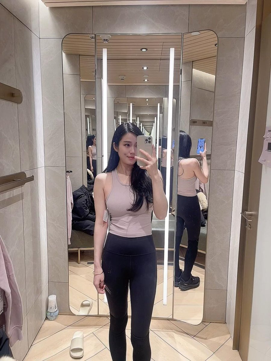 pinki6dc's tweet photo. 工作比较压抑，同城可以试着约下，不能打扰彼此的家庭，分寸感很重要。。 https://t.co/PIKJ5F2J1p