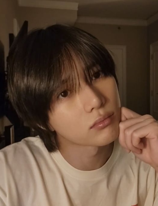 beomgyirl's tweet photo. i LOVE when you can tell beomgyu knows he's cute and pretty as hell in his lives, like yes as you should bbg https://t.co/s0OwwYd4oK