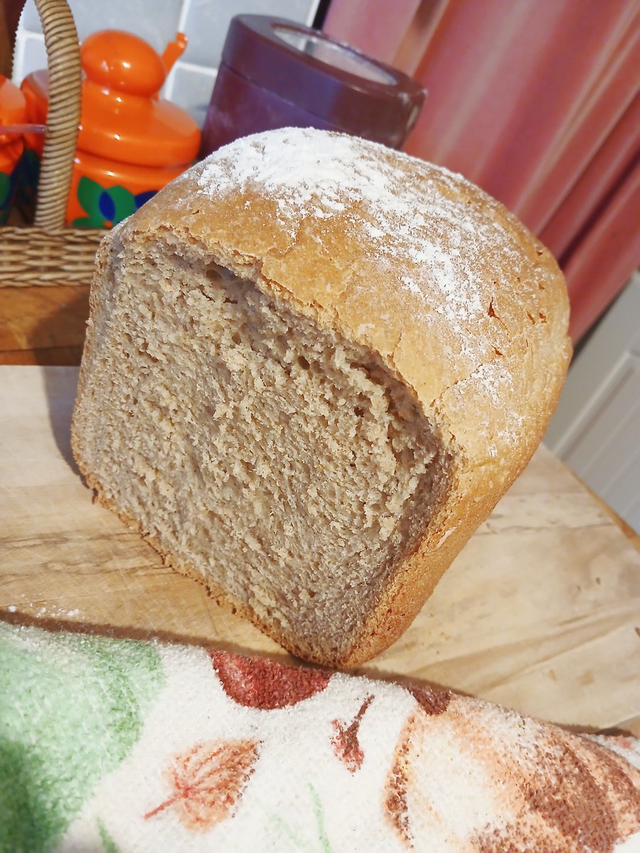 VictoriaHa50399's tweet photo. This is the Stone ground white "folic free" flour loaf I made last night.

Problem is me & hubby had eaten half of it, for supper, before I took the photo.

We desperately need "Folic FREE" Bakeries, baking bread & goodies on site, using ONLY the small mill folic free flour!

Problem is the Gov't has slapped a tonnage limit of 500 tons out put, on the small mills, otherwise they are obliged to add folic.

I wish there was a way out of this.

I also wish we could make a folic free loafs for every family for every day of the year.