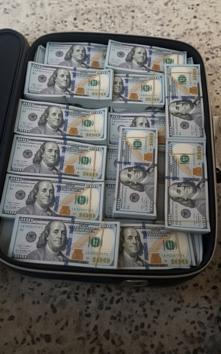 Okayca6g's tweet photo. Omo like this what kind of investment can I start with $800k in Nigeria 🇳🇬 #Nigeriafirst #NigeriaNews #tinubueconomic https://t.co/3dL0ve3hXc