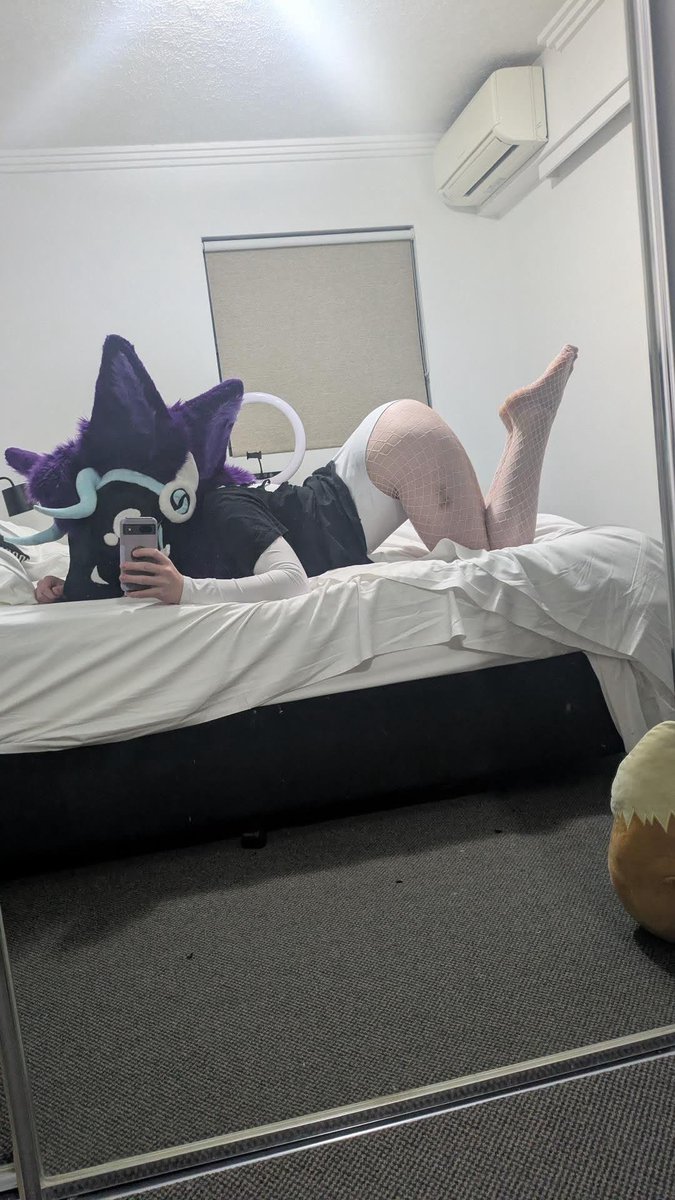 StolasVonFith's tweet photo. Apparently I can arch my back pretty well...waddya think~?

#femboy #furryfemboy #fursuit #fursuitass #femboyass https://t.co/4BV8b1pIix