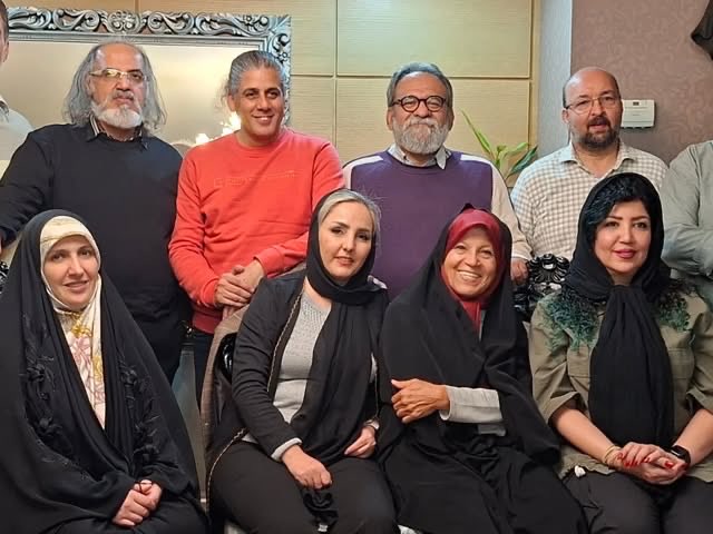 AmirHadiAnvari's tweet photo. حالا چون دوستان عکس تزئینی را دوست داشتند https://t.co/E3fnfq2Sbw