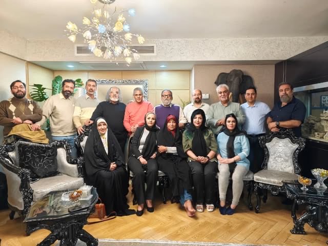 AmirHadiAnvari's tweet photo. حالا چون دوستان عکس تزئینی را دوست داشتند https://t.co/E3fnfq2Sbw
