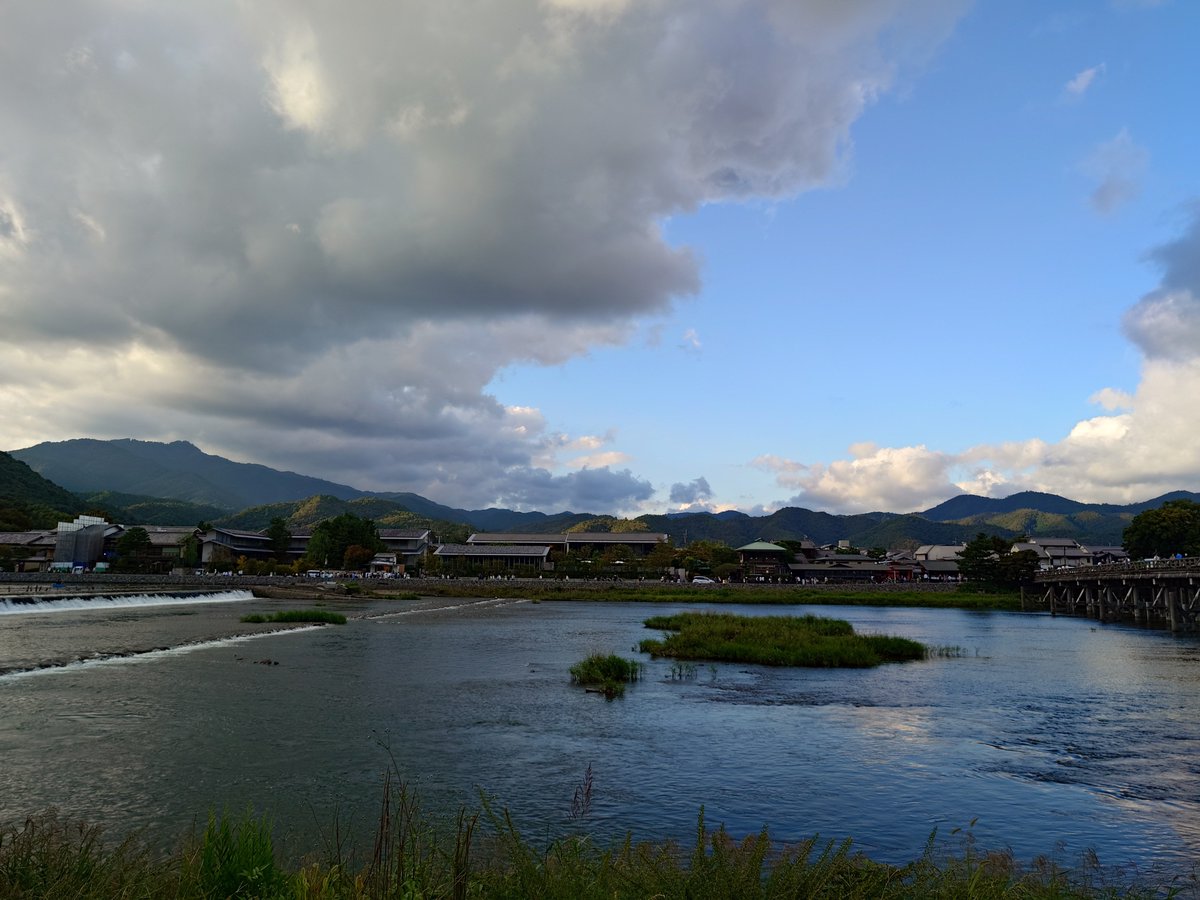 mimic007's tweet photo. 今日もここで人生を思う

晴れたり
曇ったり
雨が降ったり

風雲水 https://t.co/D7IzmvIOnW