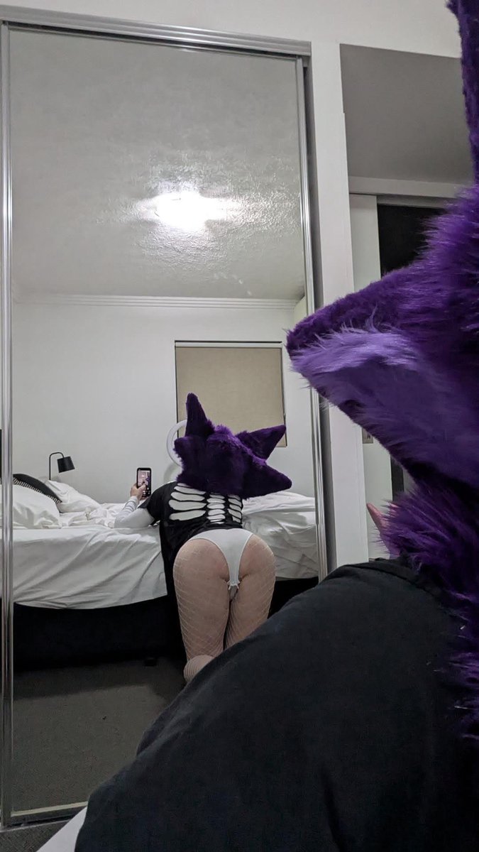 StolasVonFith's tweet photo. Last set of photos for today~ fuck I have a good ass~!!

#fursuitass #murrsuit #femboyfurry #furry #protogen #ass https://t.co/GJom27RumE