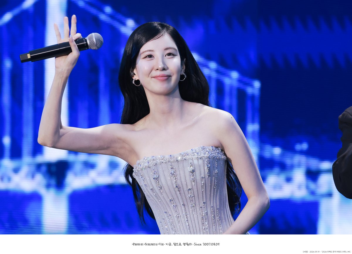 sublimitas_spes's tweet photo. 260919 서현 더팩트 뮤직어워즈 MC
260919 SEOHYUN THE FACT MUSIC AWARDS MC
#서현 #SEOHYUN #소녀시대 #GIRLSGENERATION #SNSD https://t.co/kfSgBKvtqP