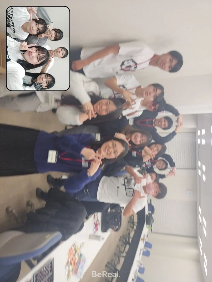 sekaibu's tweet photo. ◀️2026
2024▶️

#せかい部 #対面 #BeReal
（れおな） https://t.co/9Po5abpHQQ