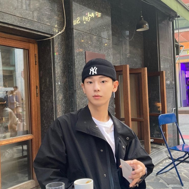 dominiminiinouu's tweet photo. 비니 쓴 김도민 https://t.co/TSt4jiHzqS