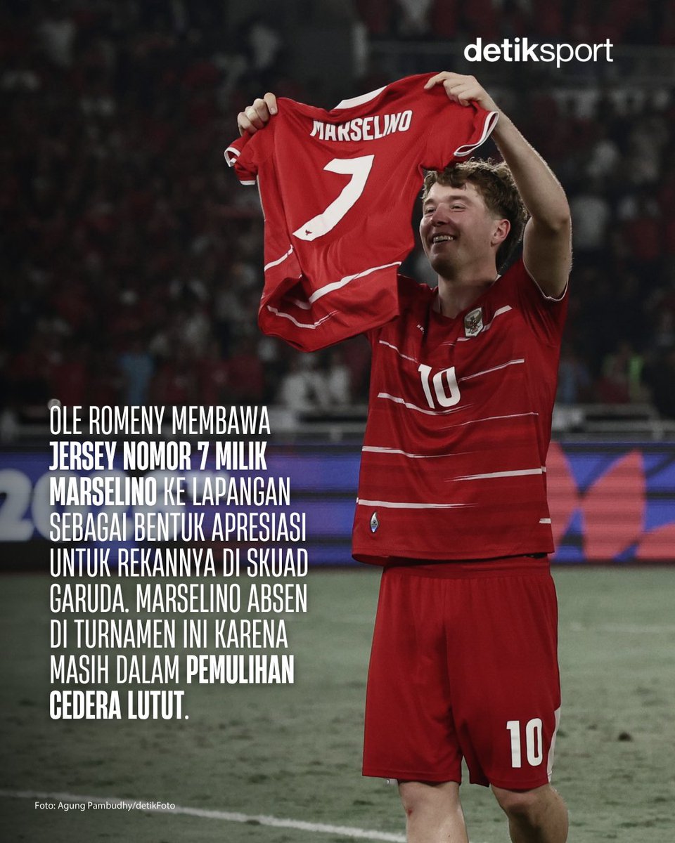 detiksport's tweet photo. Para pemain bergembira usai Indonesia menjuarai FIFA ASEAN Cup 2026, tak terkecuali Ole Romeny! 🏆🇮🇩

Penyerang Garuda itu bahkan mempersembahkan momen juara ini secara spesial untuk Marselino Ferdinan 🥹

Siapa yang kangen Marceng, detikers? 🙌🏼

#TimnasIndonesia #OleRomeny #MarselinoFerdinan #detiksport