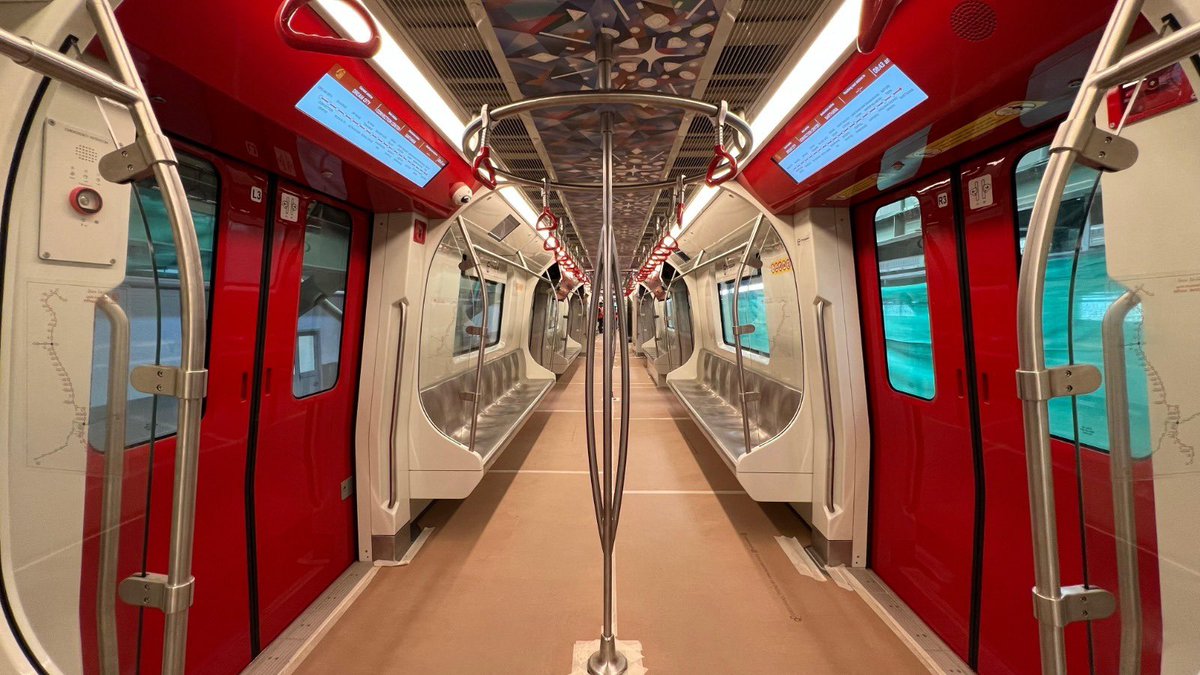 sanghaviharsh's tweet photo. Surat’s identity, now riding with its future!

The Surat Metro is bringing the spirit of the world-renowned ‘Diamond City’ into its design, with diamond-inspired elements adorning metro trains, ceilings and infrastructure.

A metro that doesn’t just connect Surat, it reflects the city’s unique identity.