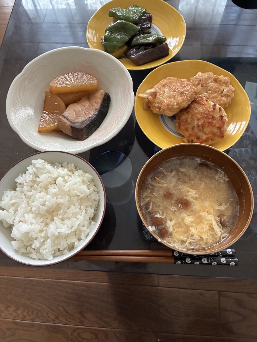foodmoreym's tweet photo. 夕ごはん
#おうちごはん https://t.co/gUMq5idUzV