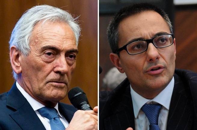 ZZiliani's tweet photo. Il presidente della Liga di Spagna chiede che il Barcellona (caso Negreira) venga retrocesso. Da noi quando alla Juventus venne dato il -10 per le plusvalenze il ministro dello sport Abodi attaccò i giudici
In Spagna e in Inghilterra la bufera per le malefatte di Barça e City divampa ogni giorno di più: ma il confronto tra i dirigenti senza paura di Liga e Premier e le nostre mummie azzerbinate che scesero in campo compatte a protezione di Madama è sconfortante

La domanda è inutile perchè tutti sappiamo com’è andata a finire: ma voi ve li immaginate l’Ad della Lega De Siervo o il presidente (a quei tempi) Casini che all’esplosione dello scandalo dell’Inchiesta Prisma sulla Juventus, davanti all’evidenza e all’inoppugnabilità delle prove raccolte dalla Procura di Torino sulle gravi, diverse e reiterate malefatte sia finanziarie (manovre stipendi, plusvalenze, accordi illeciti con club e procuratori collusi eccetera) sia sportive (la partnership con i cosiddetti “club amici”, Paratici che faceva il direttore sportivo per mezza Serie A e via dicendo) commesse dal club bianconero trovato per l’ennesima volta con le mani nel sacco, ve li immaginate - dicevo - i nostri massimi dirigenti sfilare davanti a microfoni e tv a procedimenti penali e sportivi ancora in corso per dire che la Juventus avrebbe dovuto essere punita duramente con la retrocessione o comunque con l’esclusione dalla Serie A?

La vostra risposta la conosco già. Ma la mia domanda resta valida perchè dopo la sollevazione anti Manchester City che sta squassando il calcio inglese dopo la scoperta di anni e anni di imbrogli posti in atto dal club dello sceicco Mansour, è successo che in Spagna il presidente della Liga - e sottolineo presidente della Liga - Tebas ha dichiarato e ribadito che il Barcellona, che per vent’anni ha pagato il vicepresidente del Comitato Arbitrale Negreira con la risibile motivazione di insegnare ai giocatori del Barça le regole del gioco del calcio, merita di essere punito con una sanzione non inferiore alla retrocessione o comunque all’esclusione dalla Liga.

Dunque, come già in Inghilterra anche in Spagna i massimi dirigenti del Palazzo del pallone non esitano a schierarsi pubblicamente contro chi per anni ha avvelenato i pozzi...

P.S. L'articolo continua sul mio profilo “Palla Avvelenata” su Substack  https://t.co/l4gP5JEXPE   
Se sei stufo di leggere balle e ti va di avere un po’ di sana contro-informazione, valuta la possibilità di abbonarti: 6 euro l'abbonamento mensile, 60 quello annuale. "Palla Avvelenata" è un best seller di Substack e ha abbonati anche all'estero