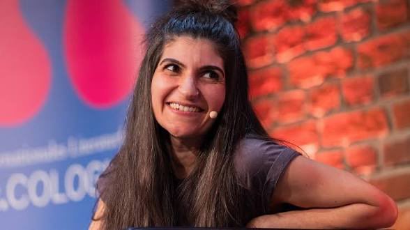 KGDOnline's tweet photo. Herzlichen Glückwunsch, Shida Bazyar! 📚

Die Kurdische Gemeinde Deutschland gratuliert der deutsch-kurdischen Schriftstellerin Shida Bazyar herzlich zum Deutschen Buchpreis 2026 für ihren Roman „Die Lücken“.

Mit ihrem Werk setzt sie sich eindrucksvoll mit Erinnerung, Heimat, jüdischem Leben, Ausgrenzung und den Kontinuitäten deutscher Geschichte auseinander.

Wir freuen uns besonders, dass mit Shida Bazyar eine Autorin mit kurdischen Wurzeln mit einer der bedeutendsten literarischen Auszeichnungen Deutschlands geehrt wird.

Liebe Shida Bazyar, wir gratulieren von Herzen zu diesem großartigen Erfolg und wünschen Ihnen weiterhin viel Erfolg und eine starke Stimme in der deutschen Literatur!