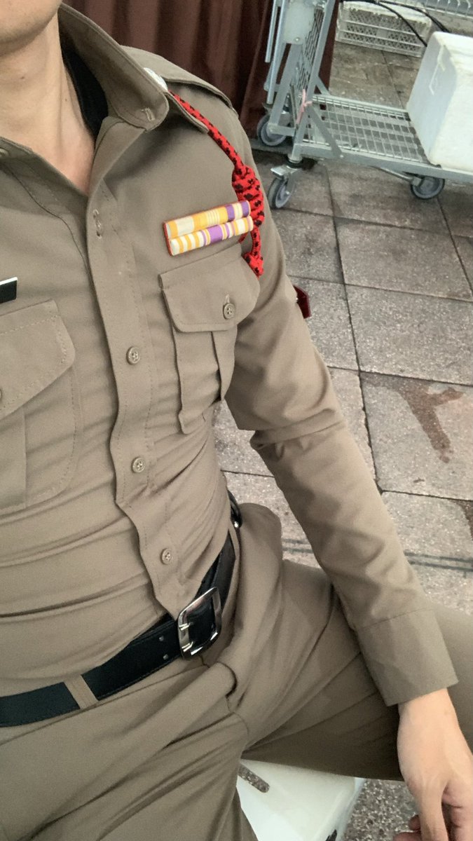 JamesKrisada's tweet photo. ชุดจะแตกละคุณน้า #หัวเกรียน #สนามหลวง https://t.co/avad7qWWIu