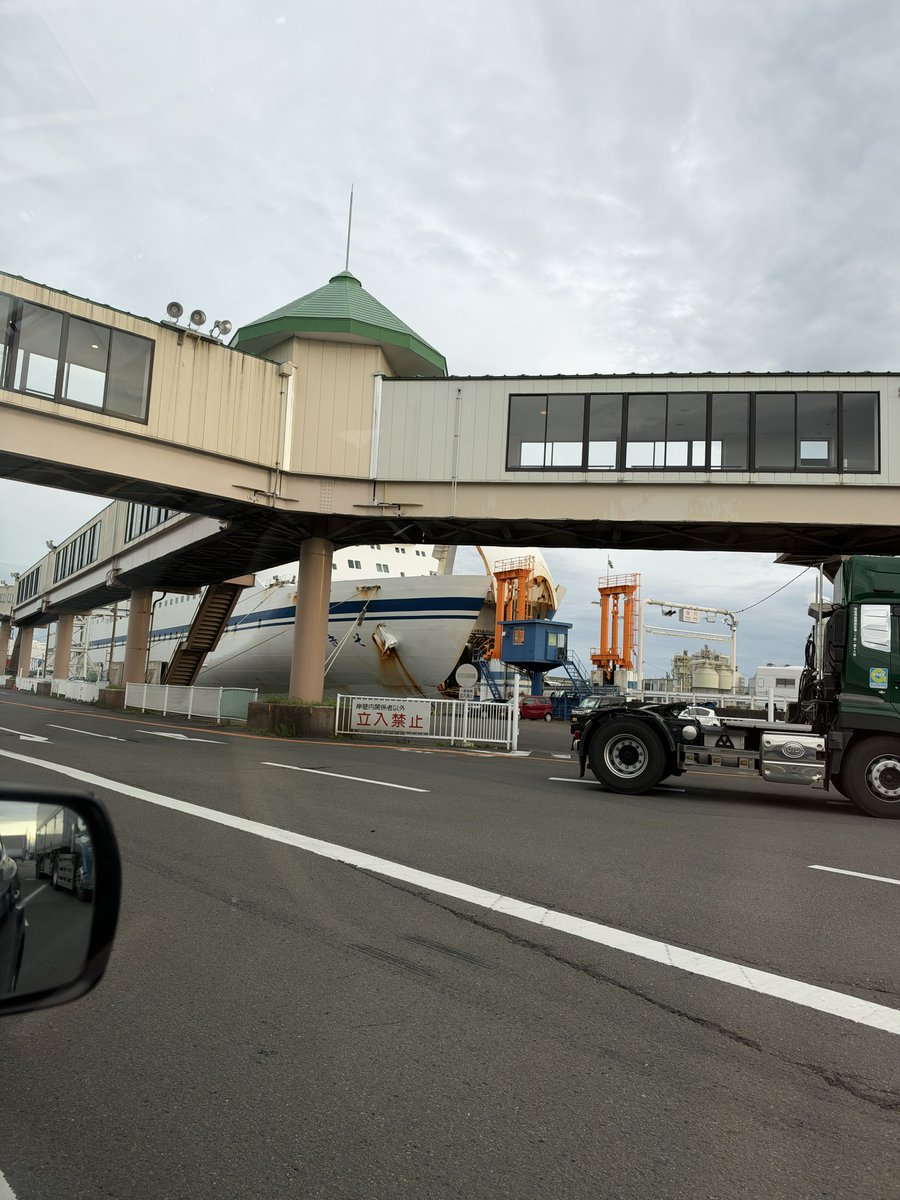 F85HIIRAGIRAGI's tweet photo. 船酔いから解放された https://t.co/lPrWKIEtzV