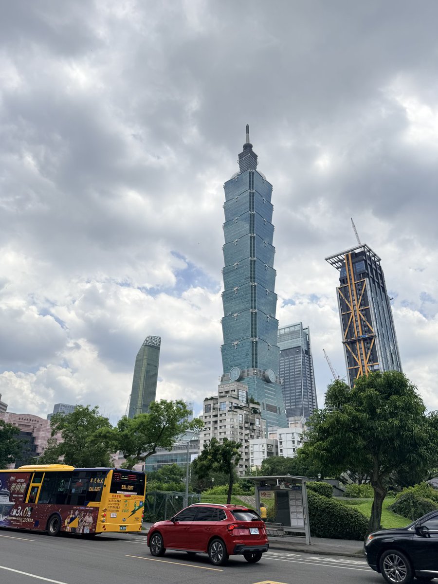 Juanillo3q's tweet photo. Now that the busy spell is finally over, I've finally got myself back to Taipei. https://t.co/5mCW2786Bf