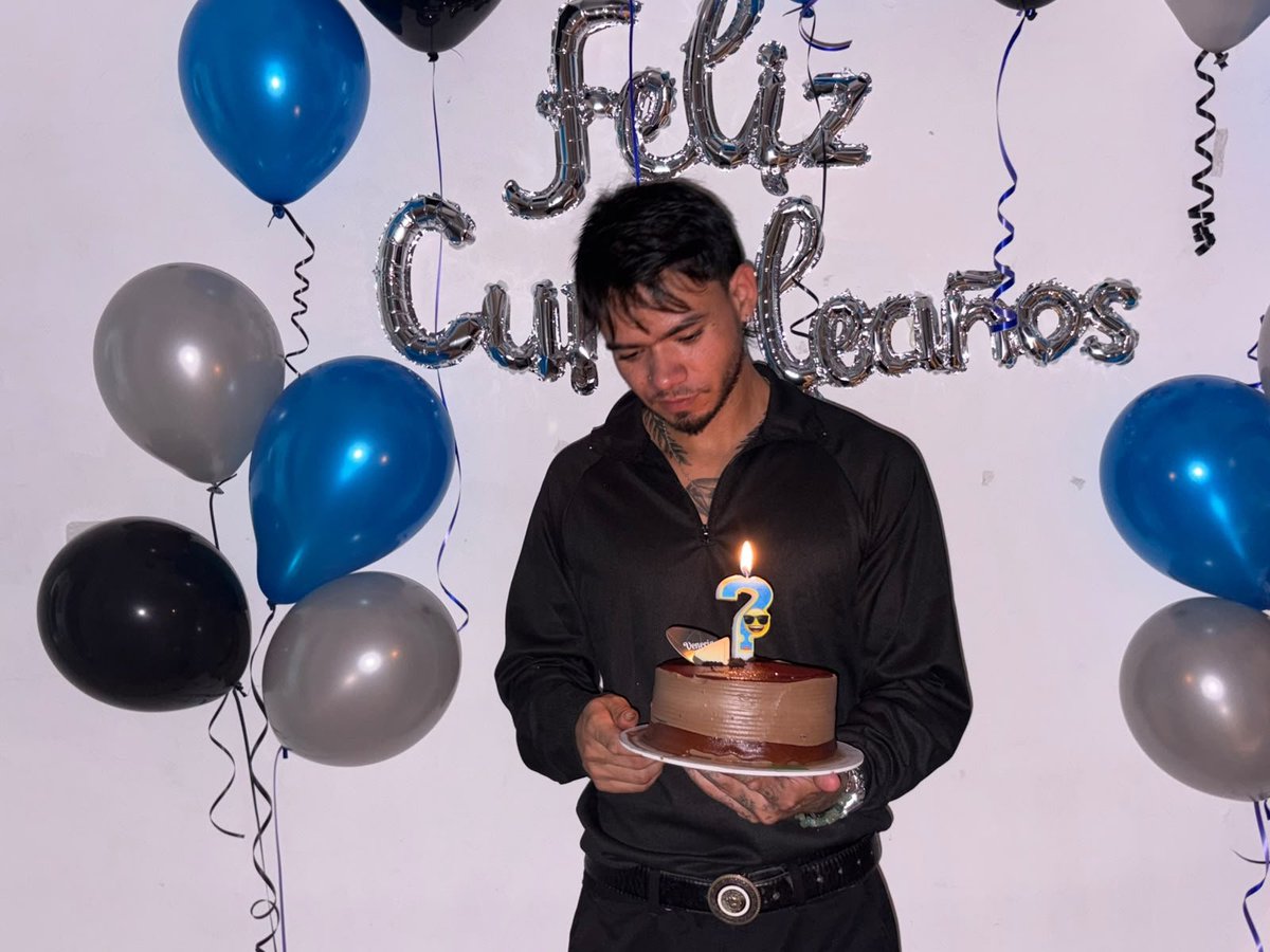 Stitentation's tweet photo. Feliz cumpleaños  a mi y mi hermano 💖✨️✨️ https://t.co/7ftEGP3mrO