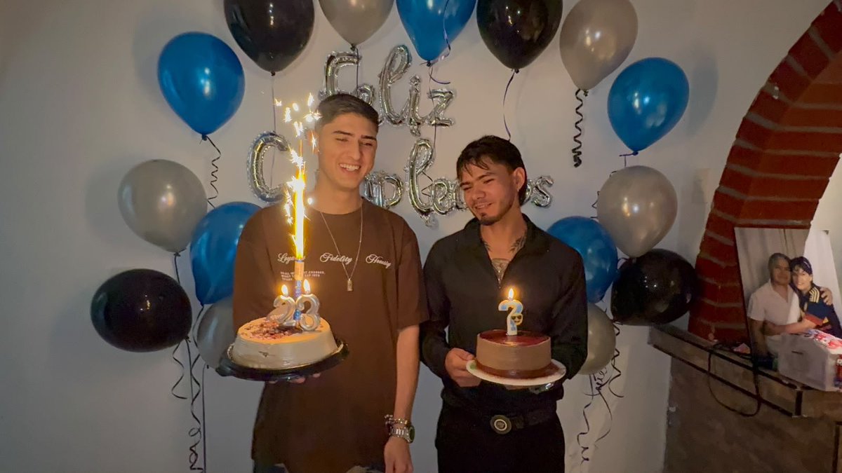 Stitentation's tweet photo. Feliz cumpleaños  a mi y mi hermano 💖✨️✨️ https://t.co/7ftEGP3mrO