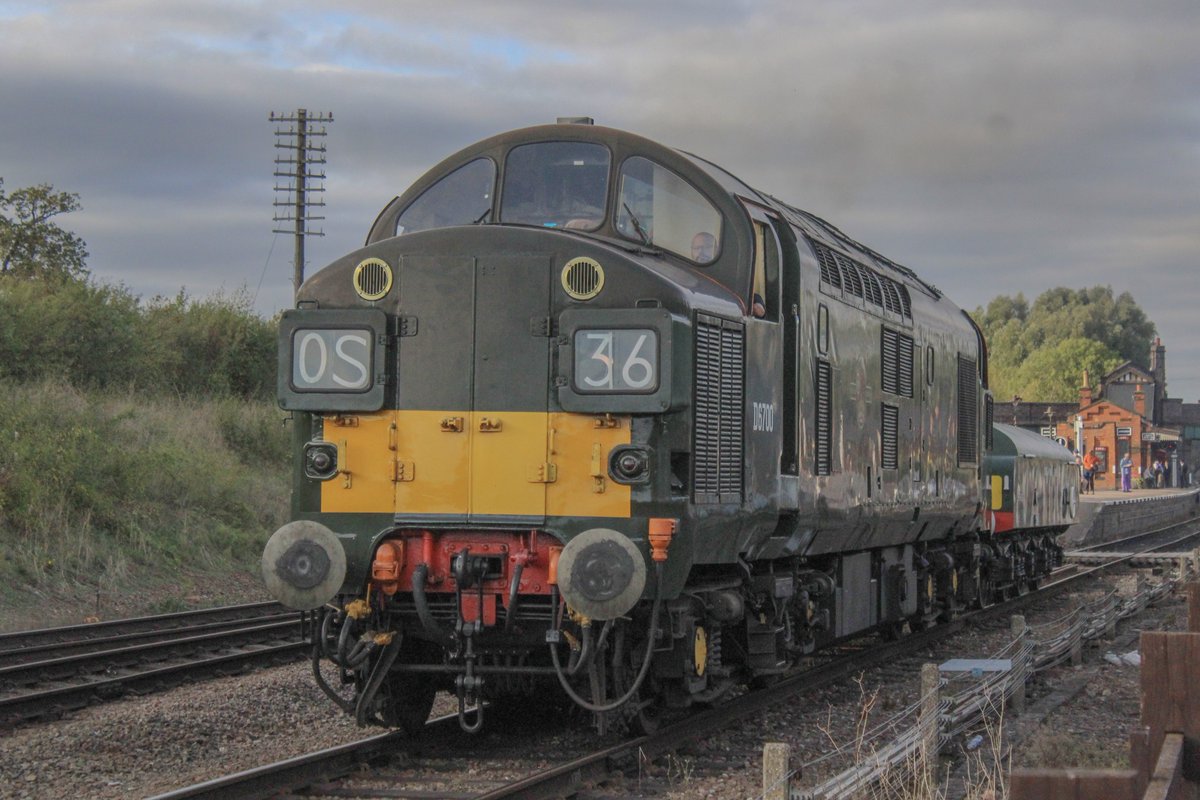 TomDearlove1's tweet photo. #TractorTuesday
Whilst at GCR Steam Gala, The Green machine D6700 came out to play and my word was sounding fabulous 🔥
MEGA TRACTION 🔥🔥🔥😍😍😍 https://t.co/CGJZaoBNHY