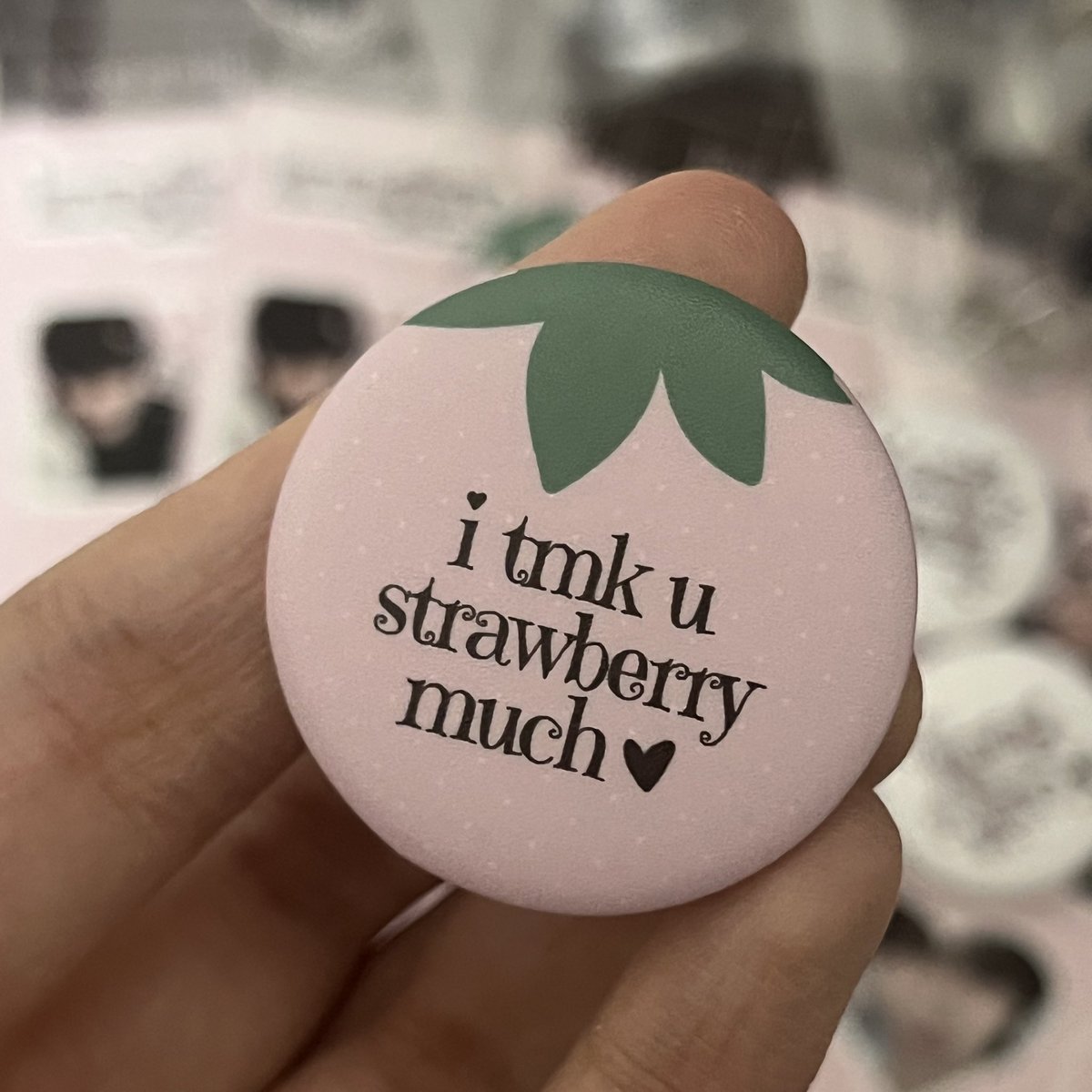 kongjiro_th's tweet photo. see you all soon!!! 

the pins are 20 pcs each design so there's like 60 pcs total lol https://t.co/5sKpFeLSEs
