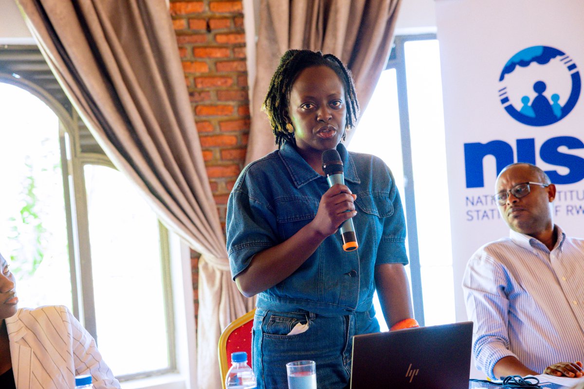 statisticsRW's tweet photo. 📍The training aims to encourage journalists and social media influencers to make data-based stories that reflect real life and also move beyond individual figures to tell clearer and more meaningful stories.

#RwandaStatistics
2/2 https://t.co/SCXuhrsla8