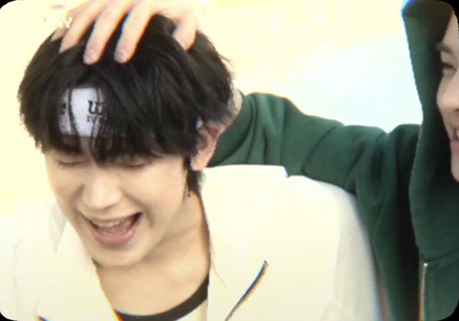 noa_sunnie's tweet photo. someone said sunoo is like a cute kitten that won’t let u touch them but u can’t help but wanna squeeze them bc they’re so adorable and i couldn’t agree more bc that’s genuinely how i think enhypen feel about him 😭 https://t.co/QIgkM21F3W