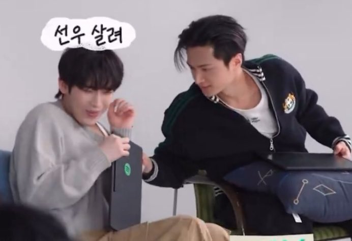 noa_sunnie's tweet photo. someone said sunoo is like a cute kitten that won’t let u touch them but u can’t help but wanna squeeze them bc they’re so adorable and i couldn’t agree more bc that’s genuinely how i think enhypen feel about him 😭 https://t.co/QIgkM21F3W