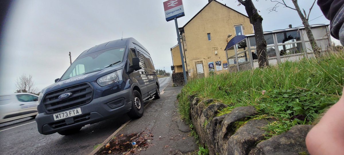 SandytheHippy_'s tweet photo. @scotrail I'm just gonna keep posting these, you know....

Not 1, but 2 whole fuckikg car parks, but ,No, let's park in a  bus stop 10 metres from a pedestrian crossing, on a corner, opposite car park  number 1 entrance... what legends.... https://t.co/VukjNgQaZA