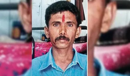 revathitweets's tweet photo. Because Selling Tea Is A Crime!!!

58 year old Polasa Sudhakar, a chai vendor went to the Bheemgal Police Station in Balkonda, Telangana, yesterday at 10am. 

In full public view, he set himself ablaze and was later shifted to hospital with about 90 percent burns. 

Today - he succumbed to the injuries. 

Sudhakar is a small time tea vendor near Balkonda bus stand and he has been facing harrassment from the police for a while now, only because he keeps his shop open beyond 10pm. 

Police slapped three cases for selling chai beyond 10pm and he was frequently called to the police station on the pretext of investigation and questioning. 
He was called yesterday also and was asked to attend court & pay penalties. This was the fourth penalty on him. 

In a statement recorded yesterday at the hospital, Sudhakar detailed out how SI Tirupathi mentally tortured him and drove him to take this extreme step. 

After Sudhakar’s death today, Nizamabad CP Sai Chaitanya said police did nothing wrong in this case and were only doing their job 🙏🏽🙏🏽🙏🏽