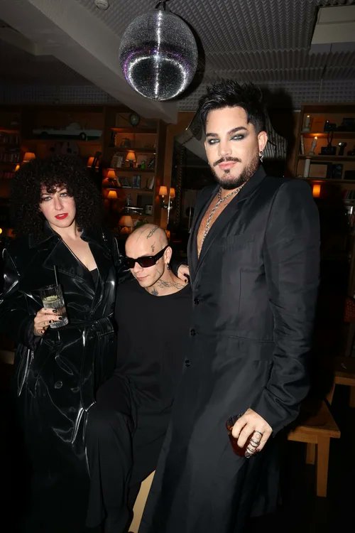 4Gelly's tweet photo. PRO PHOTOS / Adam Lambert last night
at Nikita Vlassenko 's private dinner at Grand Amour for Paris Fashion Week 😍🖤
More photos of Adam 
https://t.co/hyK3ROB6l7 https://t.co/xqjxnNg2YT