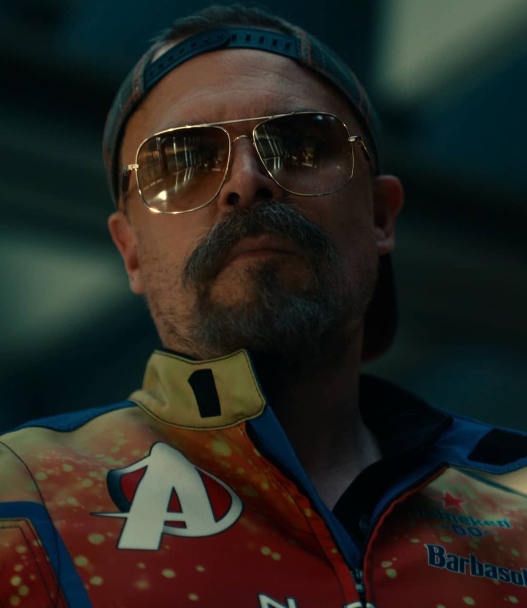 marvel_updat3s's tweet photo. David Harbour teases a scene in ‘AVENGERS: DOOMSDAY’:

“I’m sure I’m going to get in trouble, but here we go. There’s a big scene in the movie where lots of different characters get together and discuss problems. I remember one of the first days, we have a big old scene with a ton of people in it and Florence [Pugh] and I were standing next to each other.

And Chris Hemsworth came in with his big, large arms and started telling us that we were messing everything up. And that we needed to get our stuff together and we needed to do something about this issue.

And I remember Florence and I just stood in front of each other like, ‘Oh my God, this is the point in the movie when Thor comes in and yells at all the Avengers, and that’s awesome!’ I had those weird, interesting moments all throughout the shoot.”
